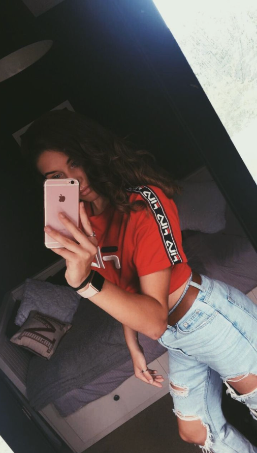 <em>cristina L.</em>